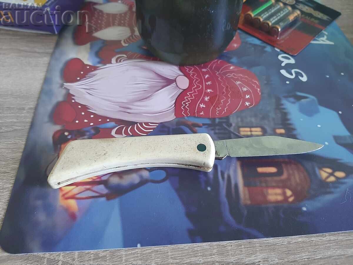 Delivery of An old pocket knife Delivery of An old pocket knife