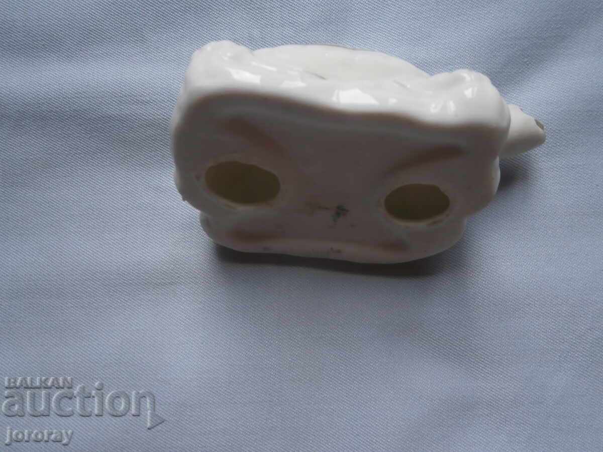 Φιγούρα από πορσελάνη με τιμή 4.00 BGN | € 2.05 Φιγούρα από πορσελάνη με τιμή 4.00 BGN | € 2.05