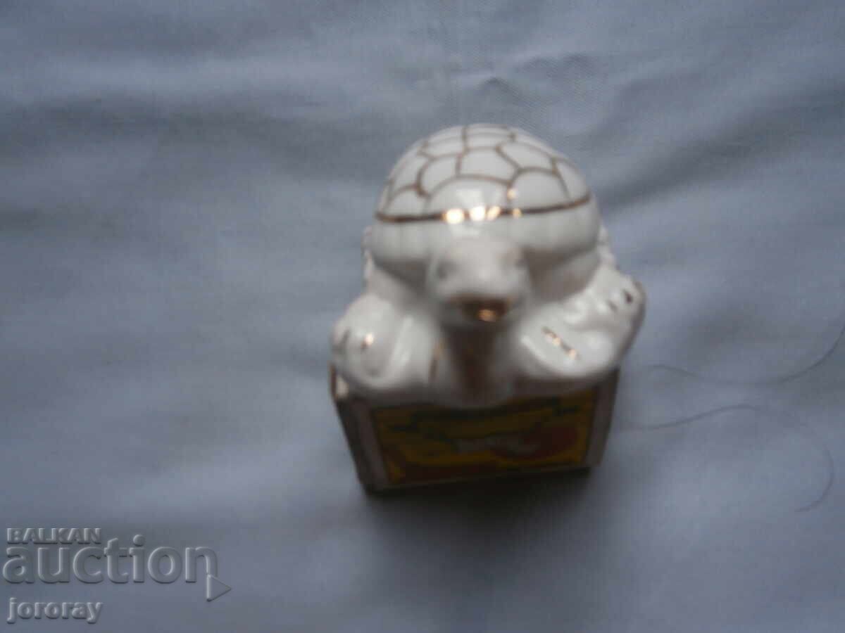 Δημοπρασία Φιγούρα από πορσελάνη Δημοπρασία Φιγούρα από πορσελάνη