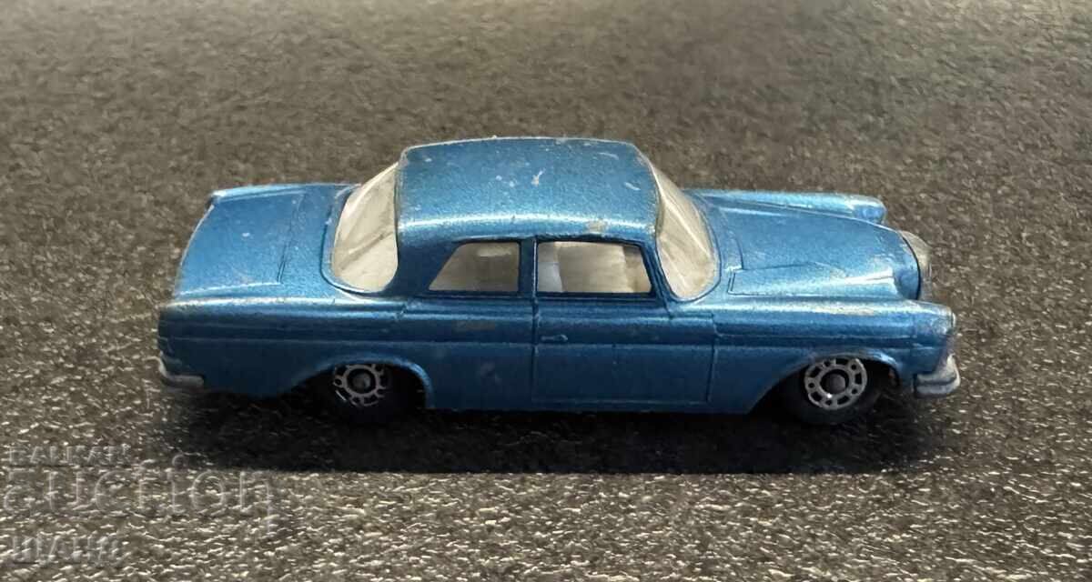 Cărucior Matchbox Matchbox BG Bulgaria Mercedes 300SE Mercedes