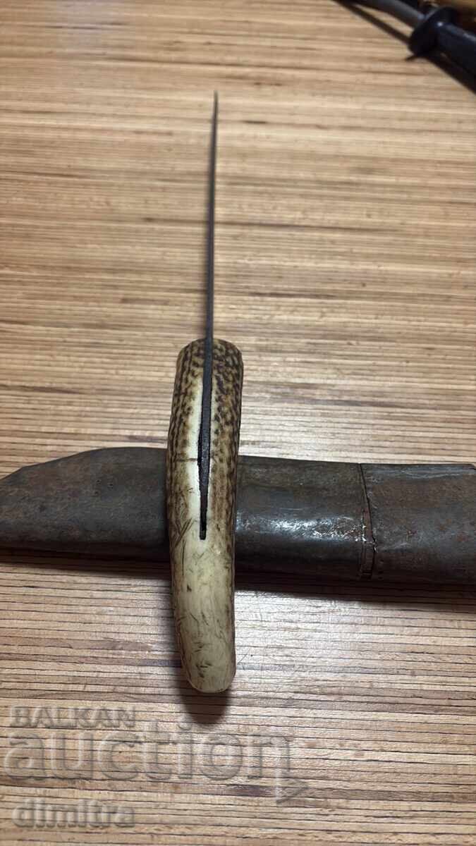 Auction  An old shepherd's knife