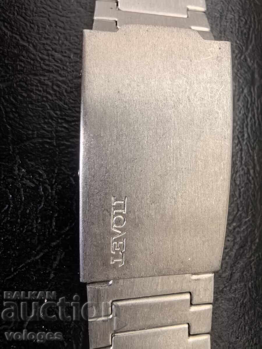 Flight, chain, box with price 39.00 BGN | € 19.94