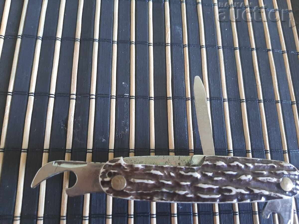 Delivery of An old pocket knife