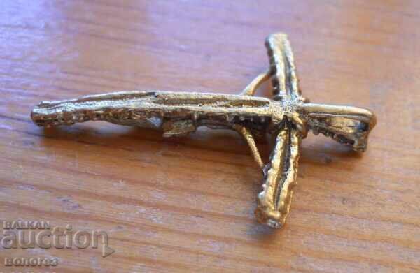 Cruce de bronz cu preț € 4.20 | 8.21 BGN