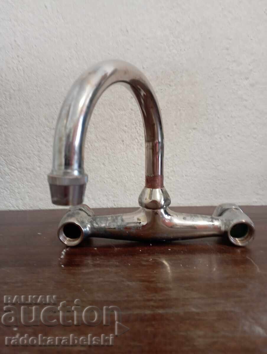 Baterie de chiuvetă veche