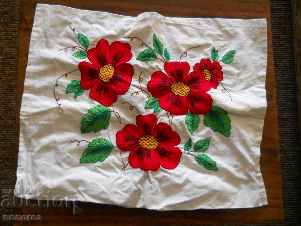 Стара ръчно бродирана калъфка за възглавница Стара ръчно бродирана калъфка за възглавница