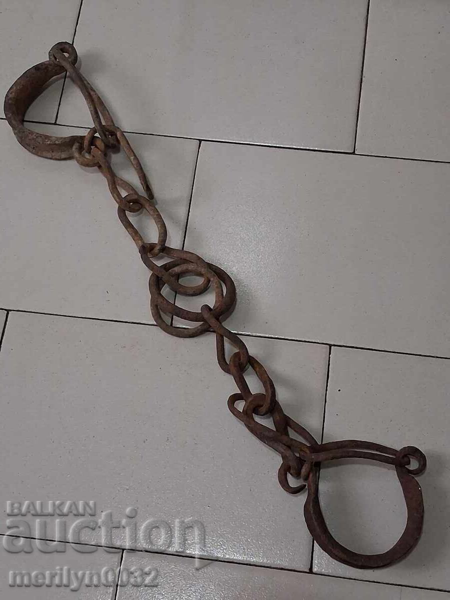 Стари ръчно ковани букаи, вериги, пранги, окови с цена 48.00 лв. | € 24.54