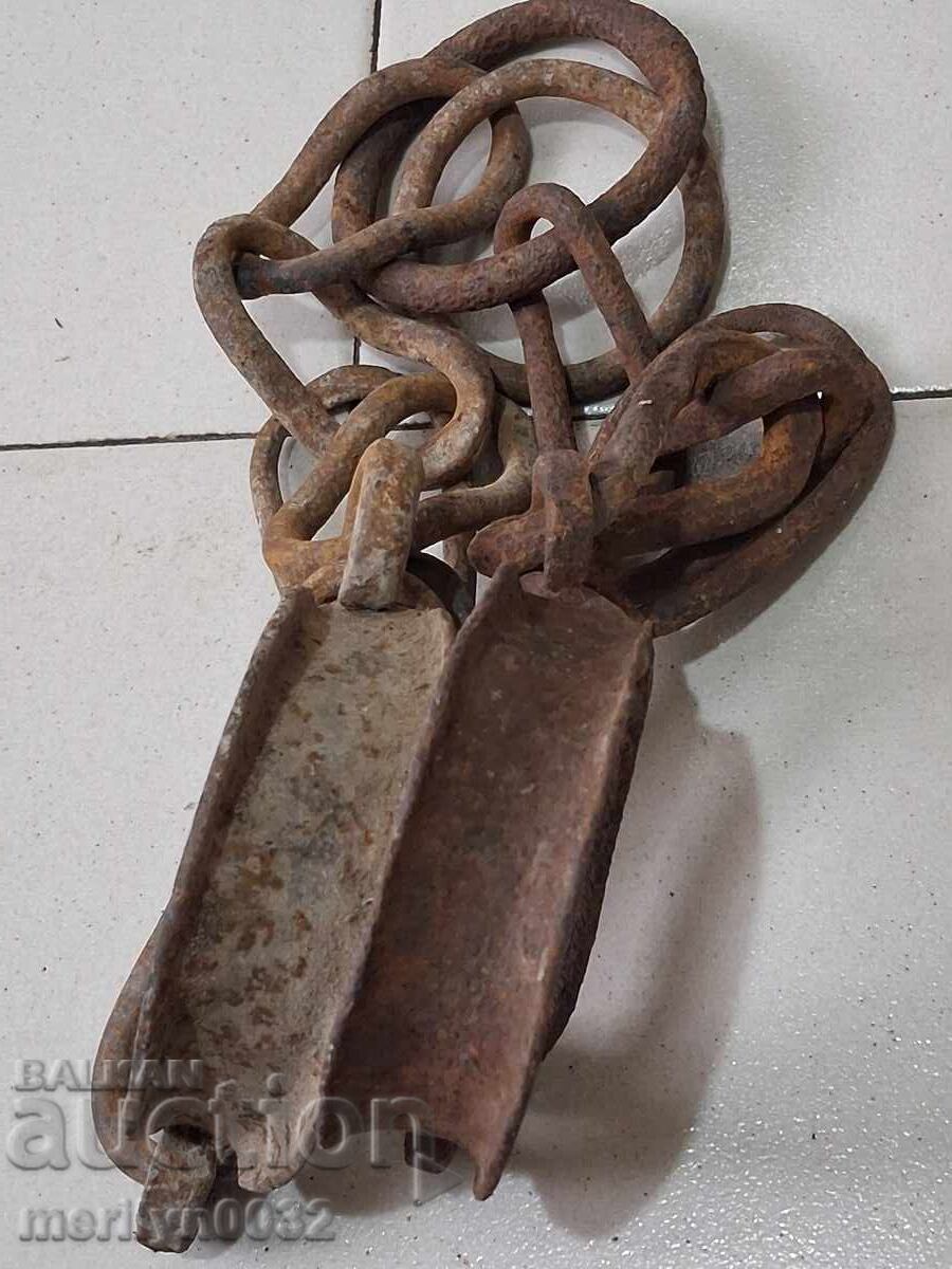 Стари ръчно ковани букаи, вериги, пранги, окови - 5