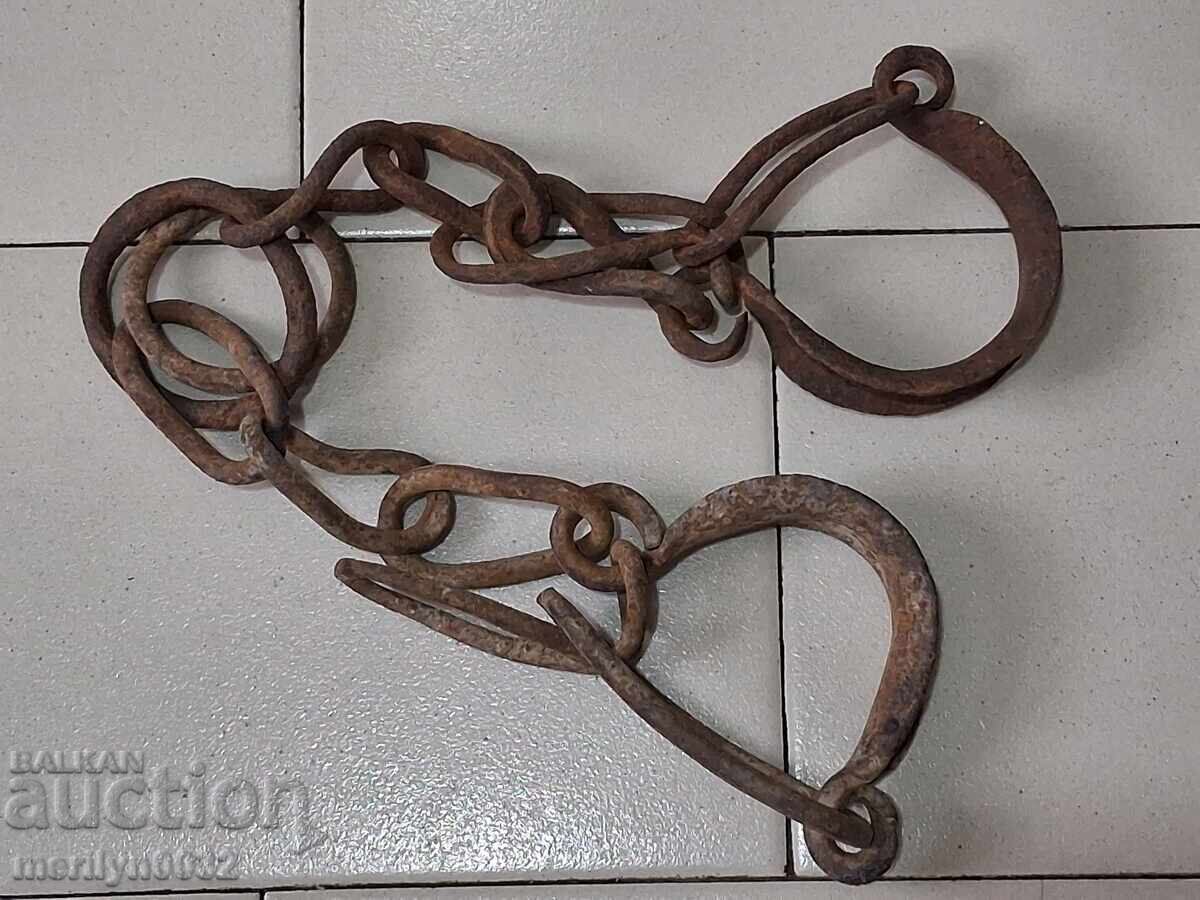 Стари ръчно ковани букаи, вериги, пранги, окови - 6