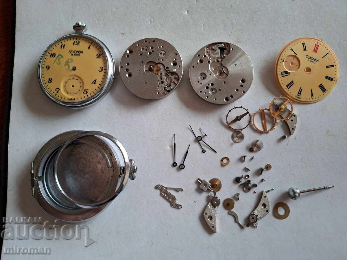 For sale: Lot of mechanisms and parts for Molnija pocket watches