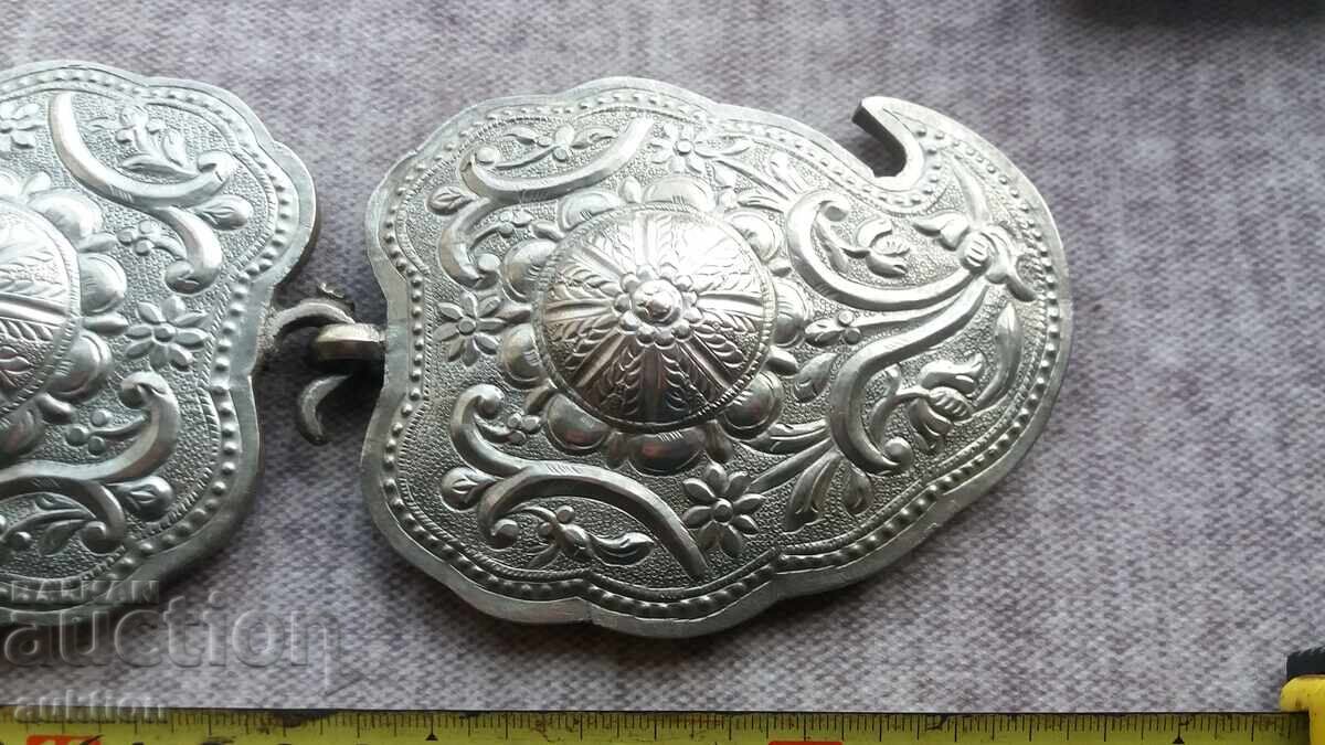 PAFTALE DIN ARGINT DE EPOCĂ - 195 GRAME cu preț 699.99 BGN | € 357.90