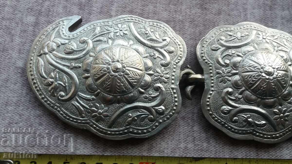 Licitație PAFTALE DIN ARGINT DE EPOCĂ - 195 GRAME