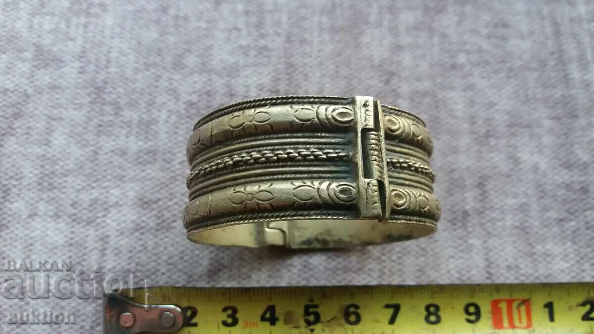 Аукцион ВЪЗРОЖДЕНСКА ГРИВНА - РЪЧНА ИЗРАБОТКА - САЧАН