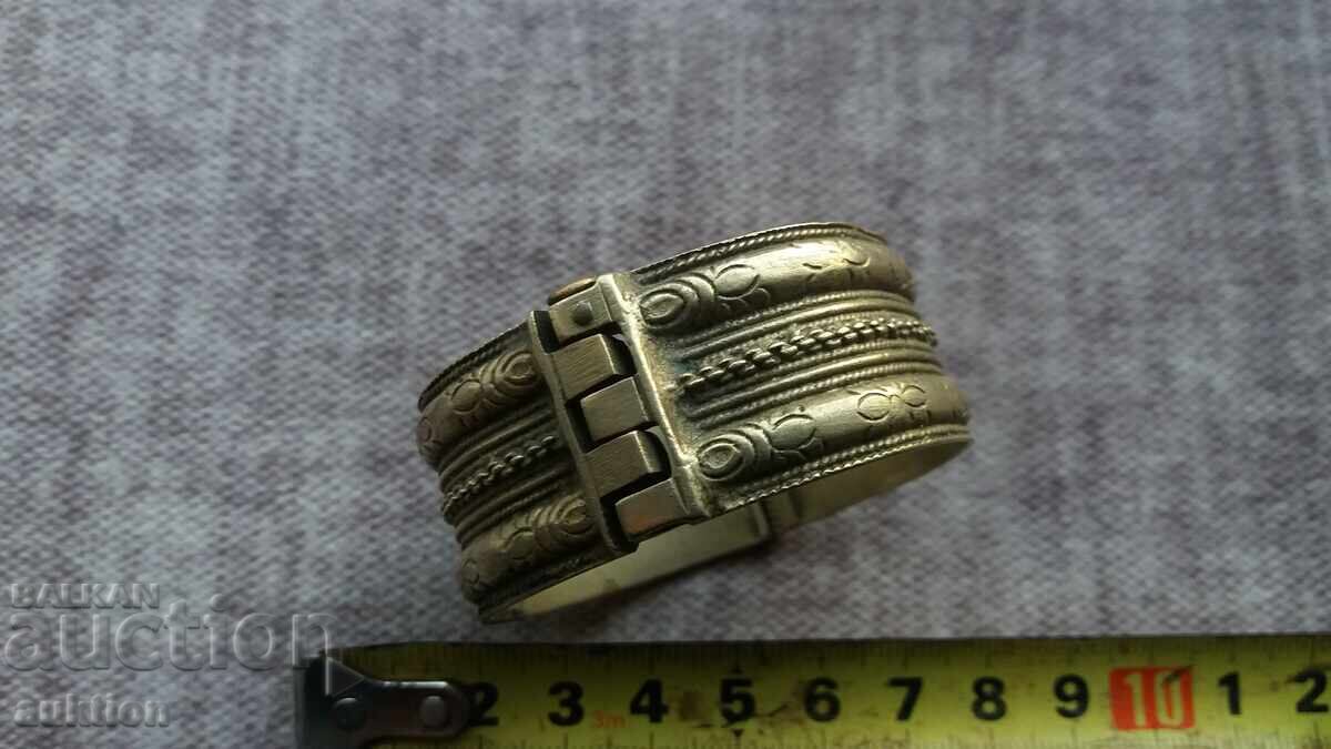 ВЪЗРОЖДЕНСКА ГРИВНА - РЪЧНА ИЗРАБОТКА - САЧАН