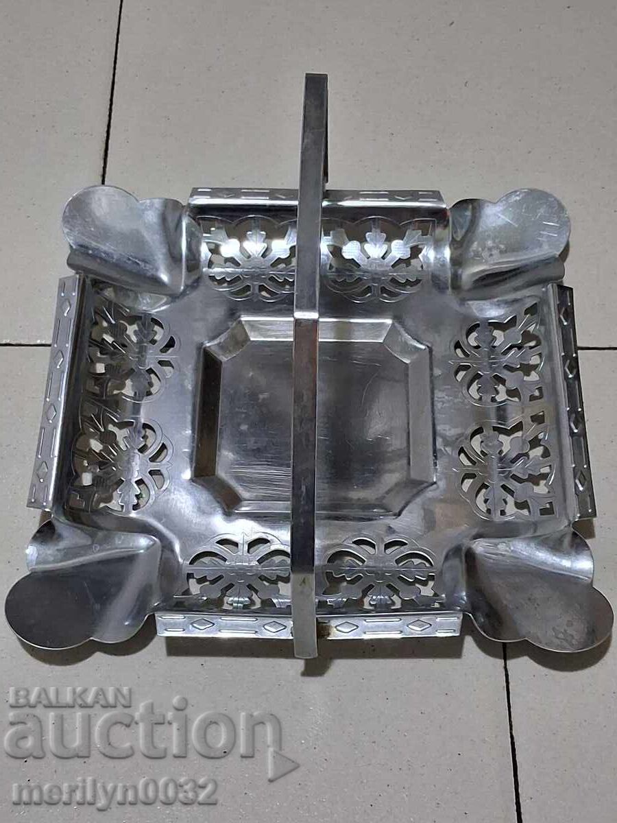 Δημοπρασία Μεταλλική κασετίνα, καλάθι, ζαχαριέρα