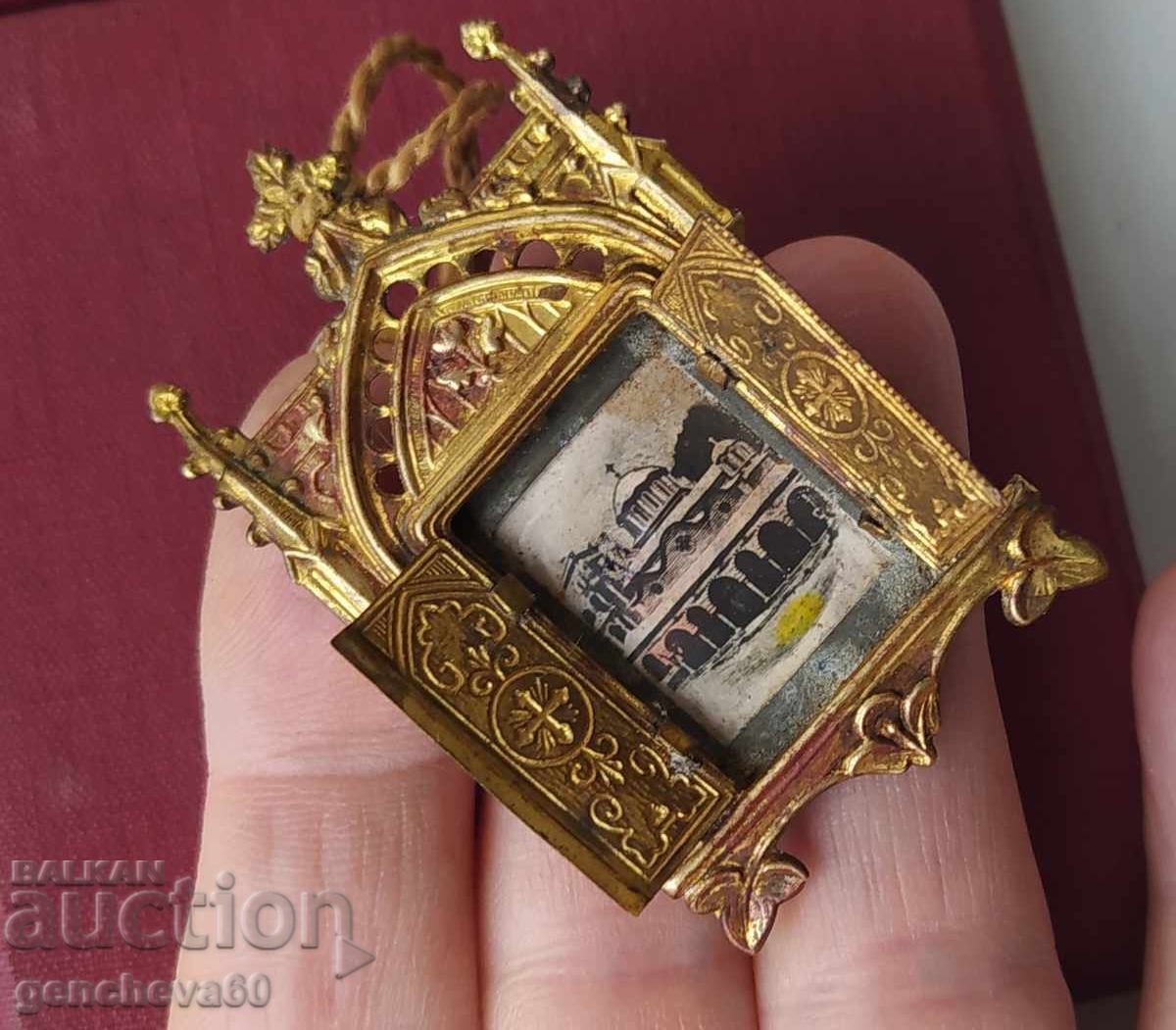 Αντίκα μικρό χριστιανικό τρίπτυχο - φορητή εικόνα, επιχρυσωμένο με τιμή 140.00 BGN | € 71.58