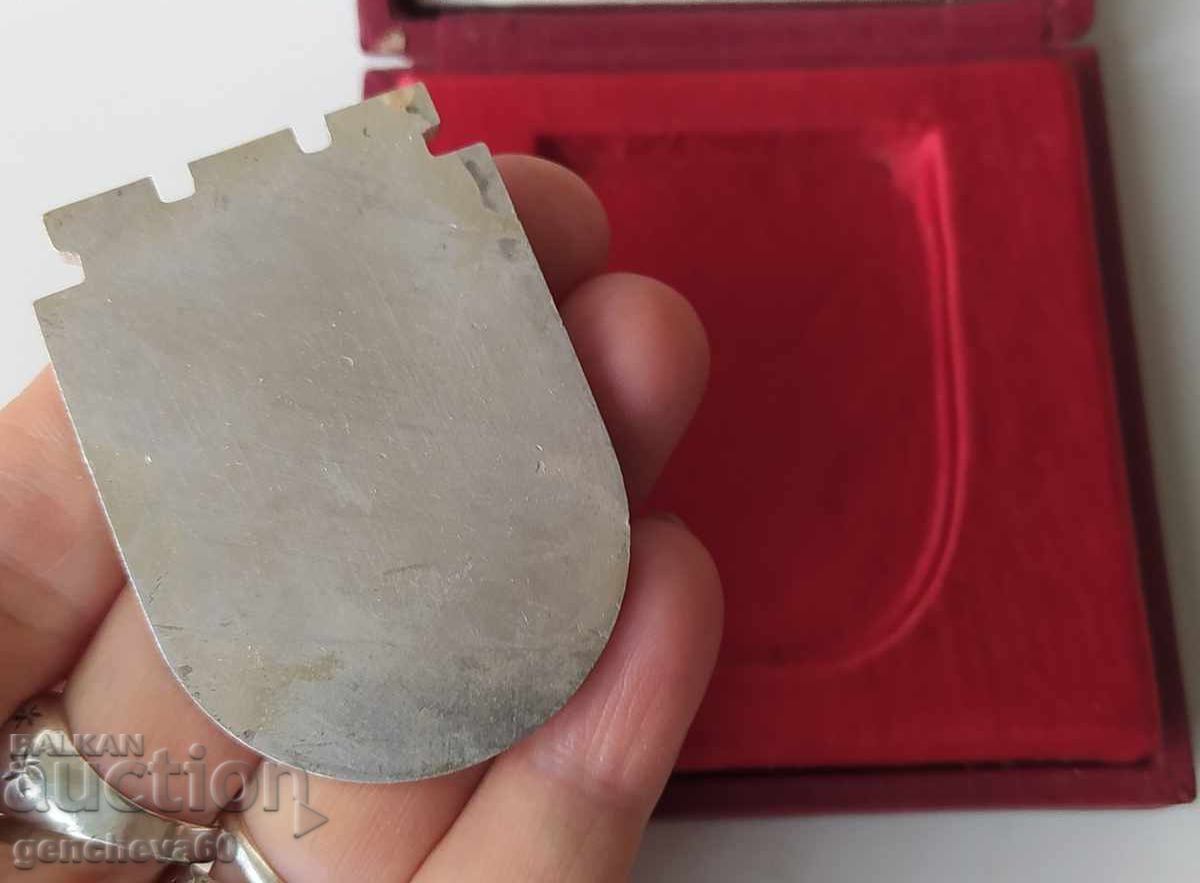 Δημοπρασία Επίτιμο ασημένιο έμβλημα πλακέτα του Δήμου Γιαμπολ