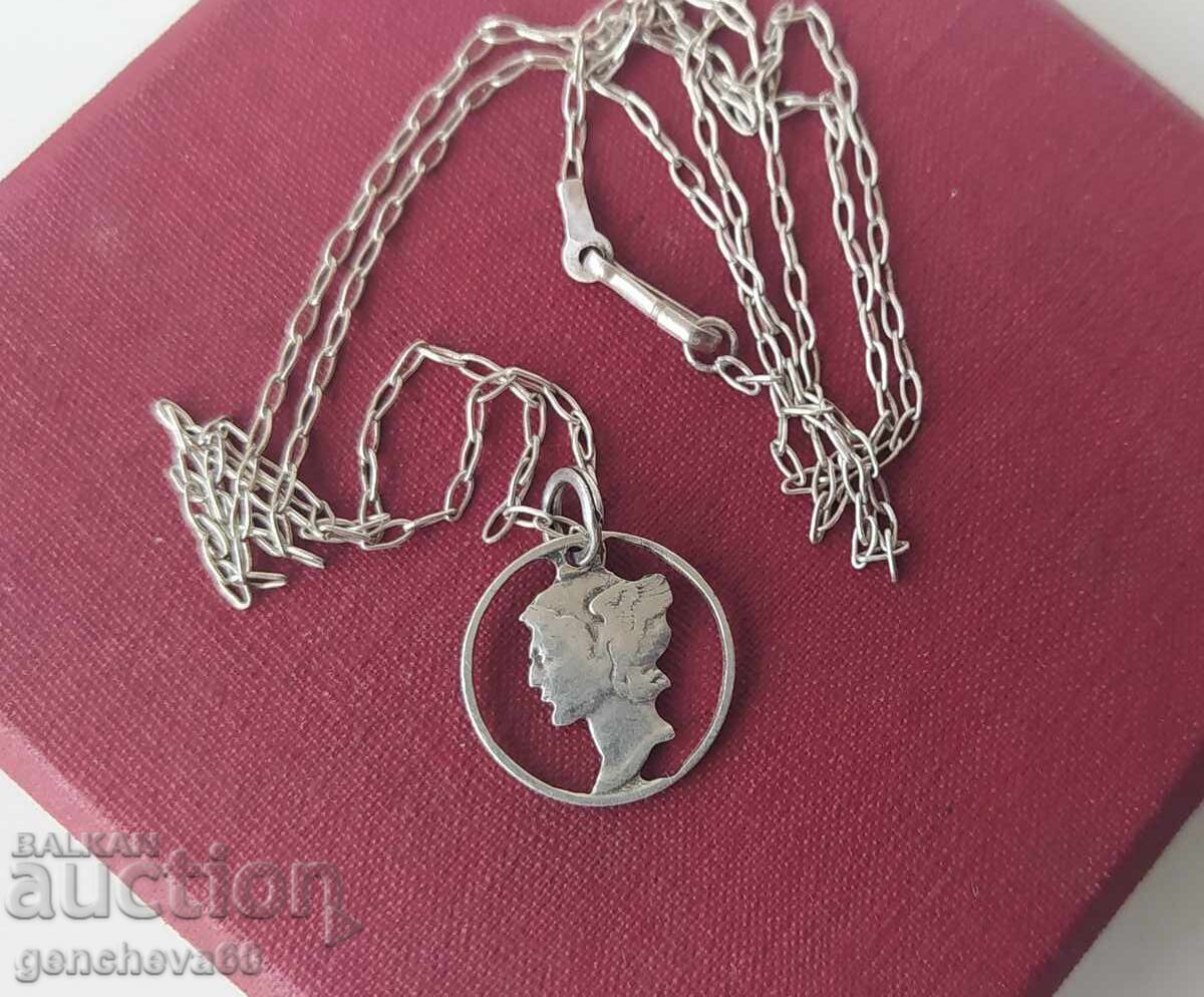 Delivery of Antique silver necklace from 10 cents from 1923