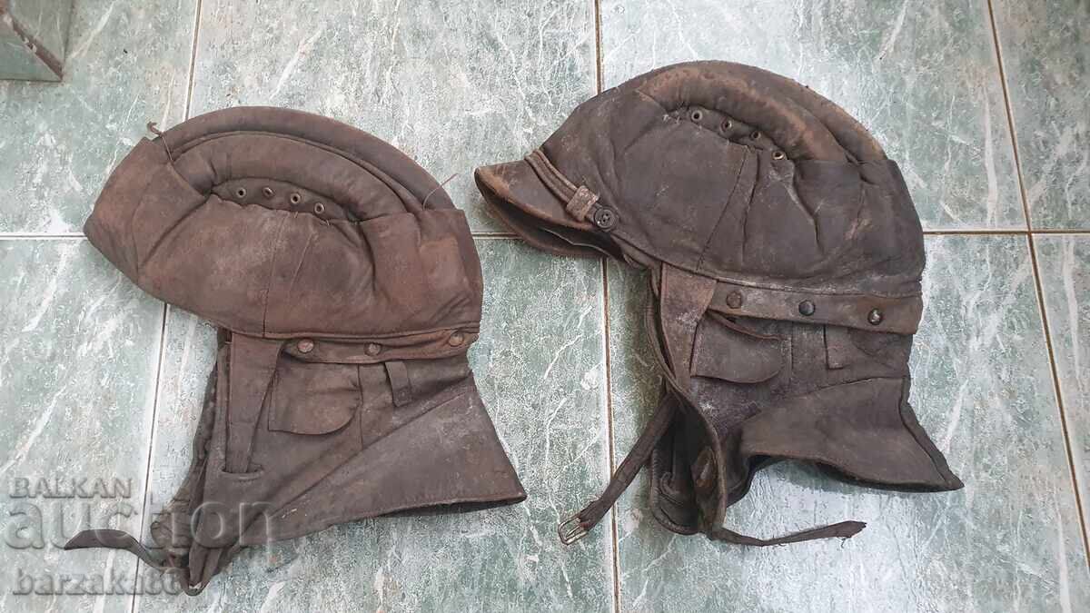 2 τμχ. Παλιά δερμάτινα Κράνη Μοτοσυκλέτας με τιμή 60.00 BGN | € 30.68