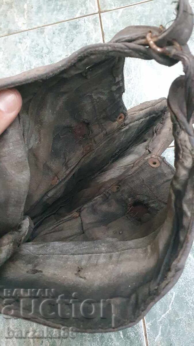 Δημοπρασία 2 τμχ. Παλιά δερμάτινα Κράνη Μοτοσυκλέτας