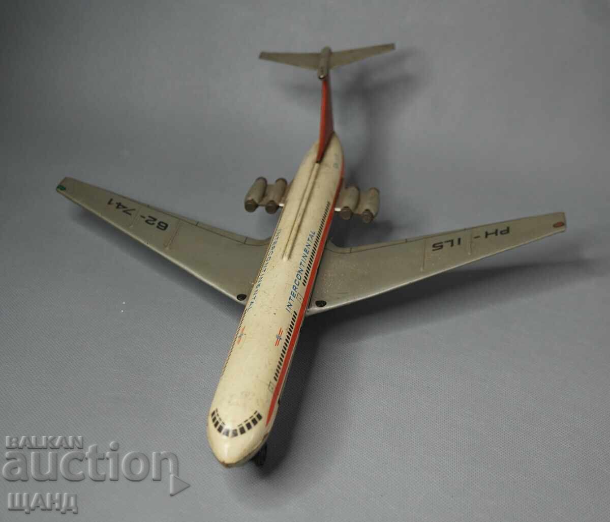 IL 62 Old Metal Sheet Toy Airplane Model with price 16.50 BGN | € 8.44