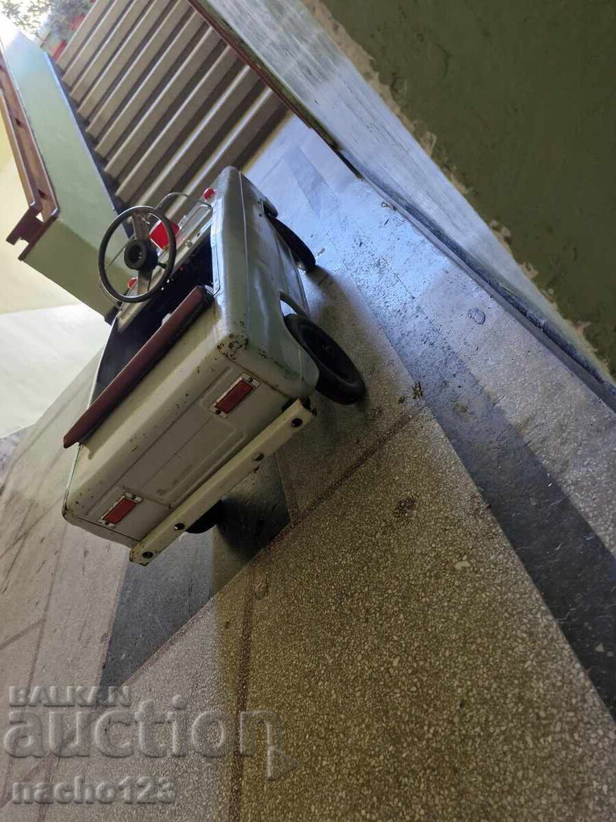 Delivery of Russian metal pedal car