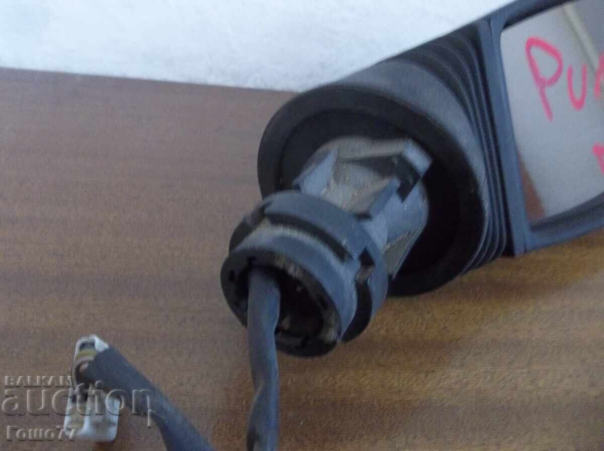 Licitație O oglinda