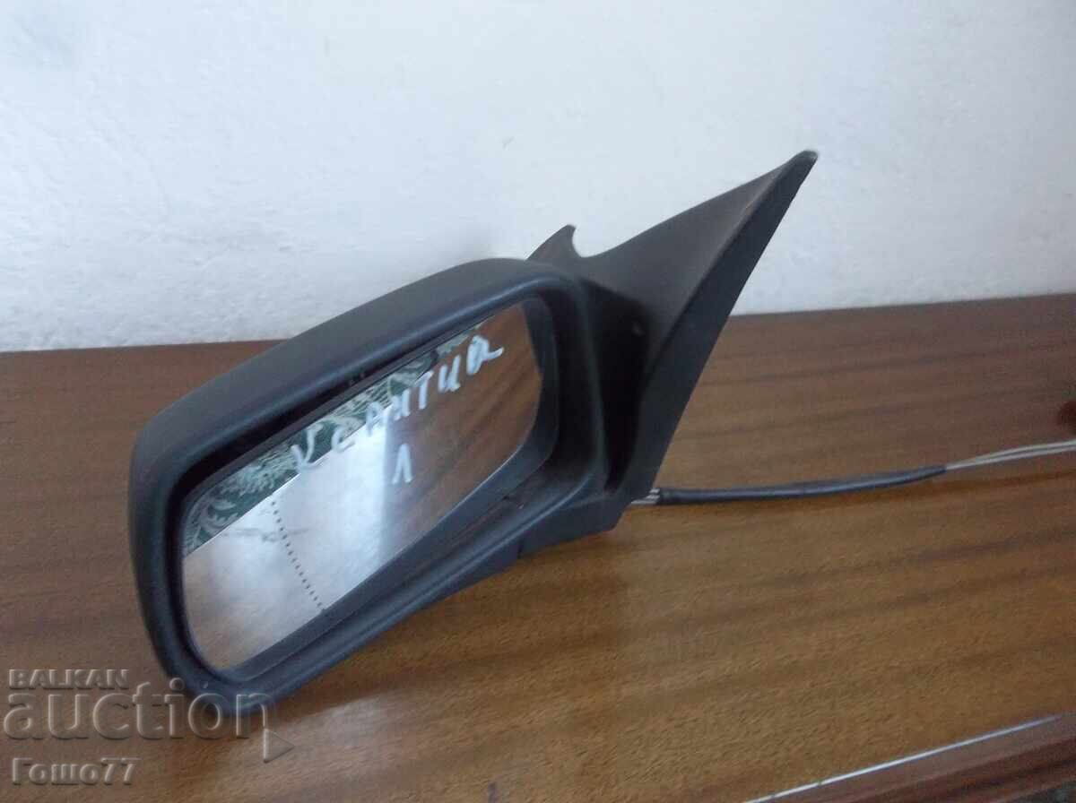 Ενας καθρέφτης