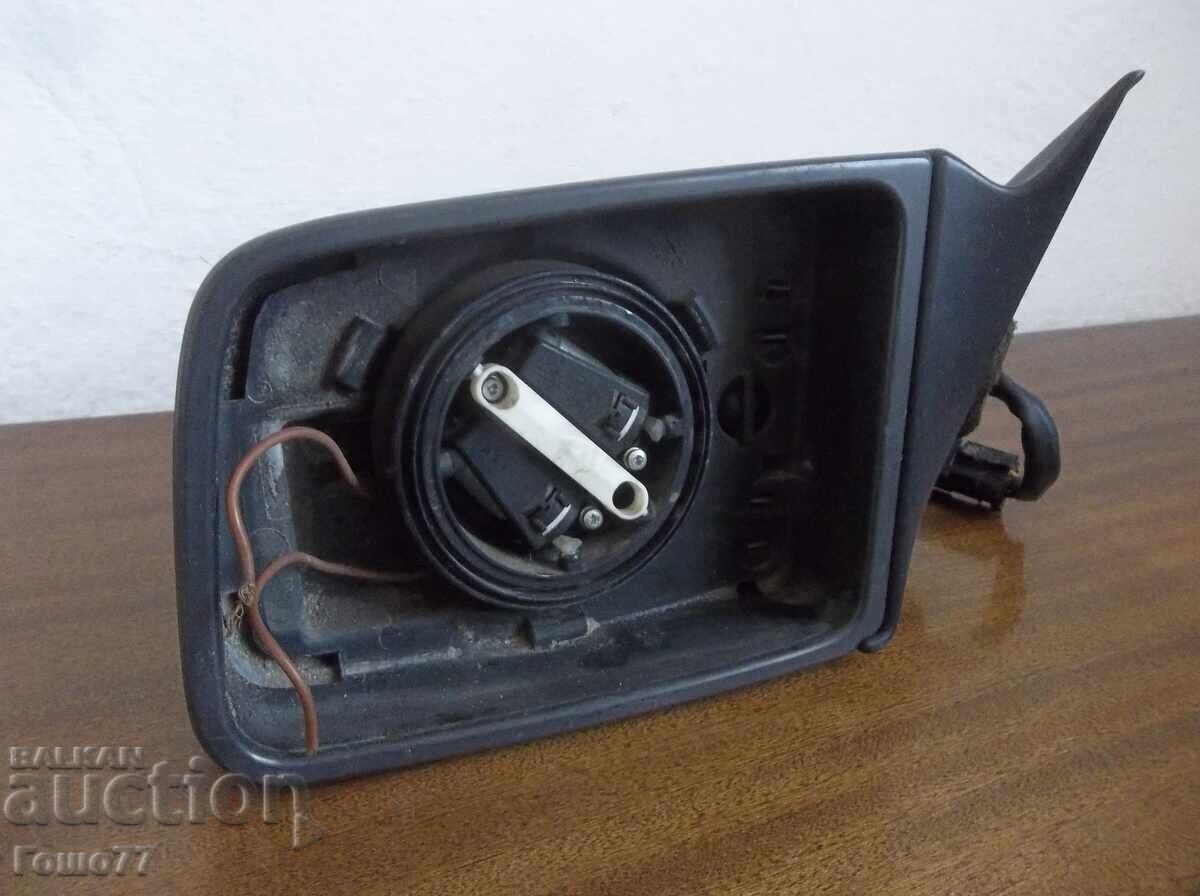 Ενας καθρέφτης