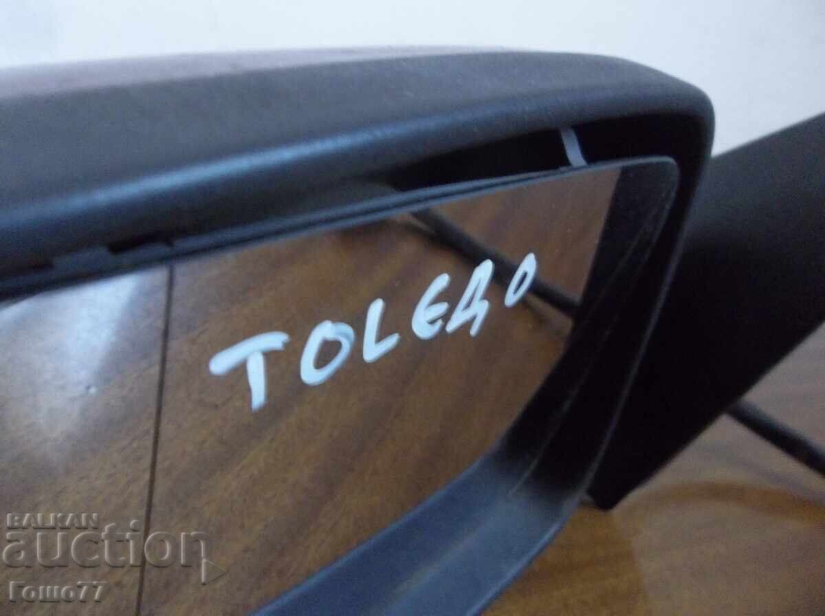 O oglinda cu preț 10.00 BGN | € 5.11