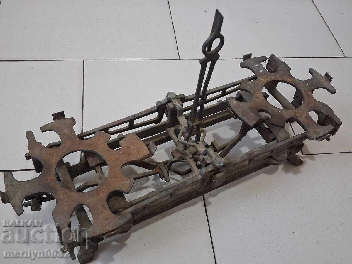 Delivery of Old Viennese scale, balance, weight, steelyard