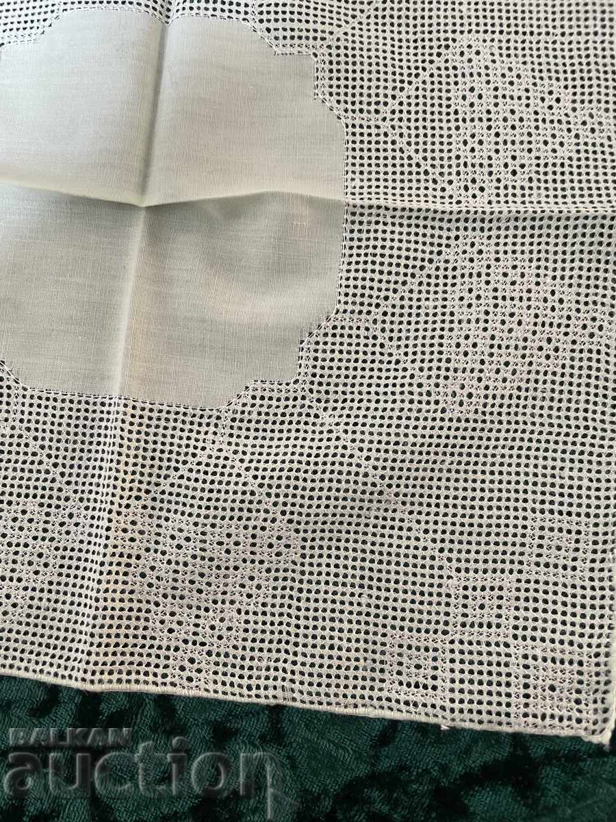 Șervet - 27/27 cm, ajur, batist cu preț 9.95 BGN | € 5.09 Șervet - 27/27 cm, ajur, batist cu preț 9.95 BGN | € 5.09