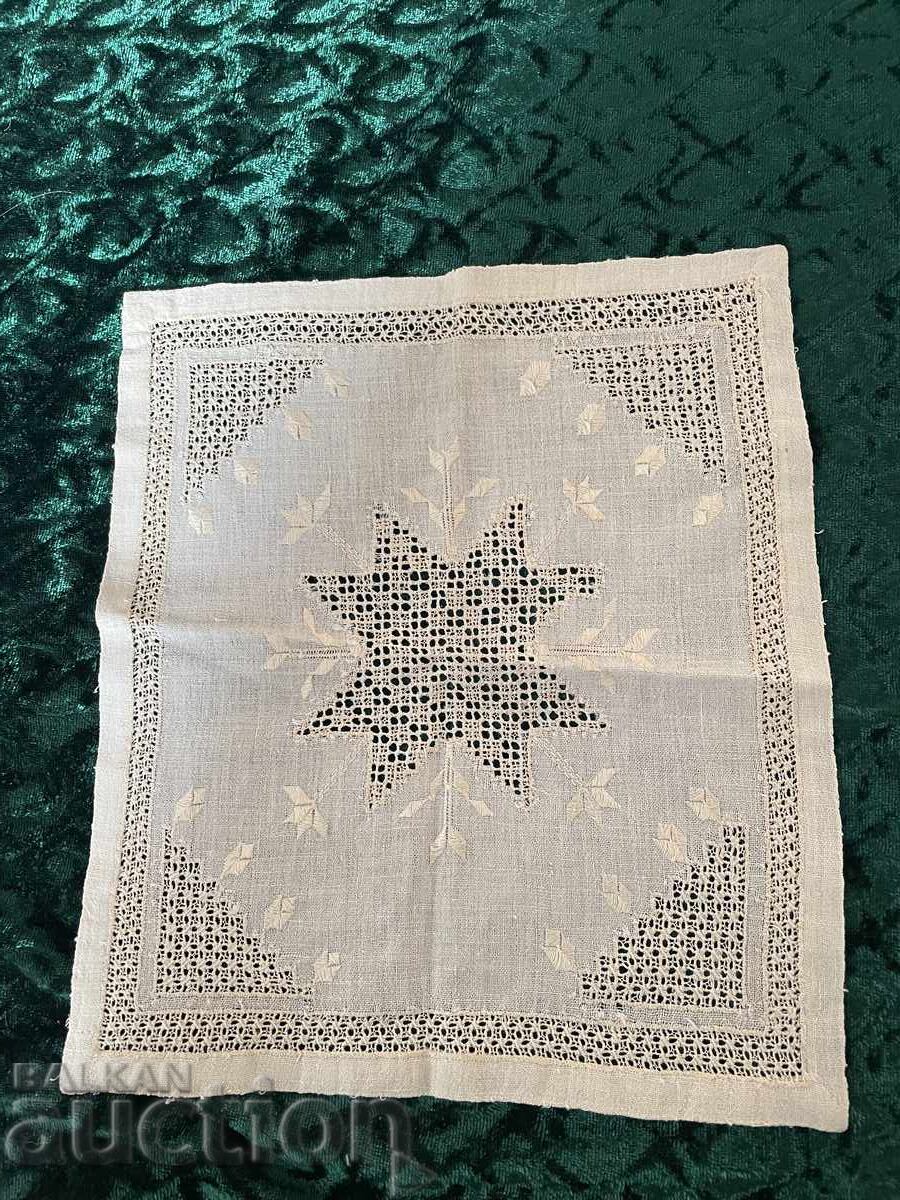 Batistă brodată, 24/24 cm Batistă brodată, 24/24 cm