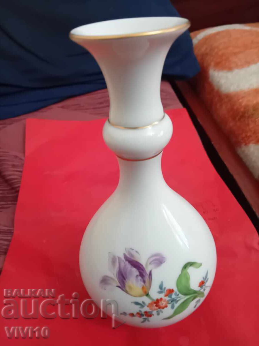 Старинна порцеланова ваза с цветя, Майсен Старинна порцеланова ваза с цветя, Майсен