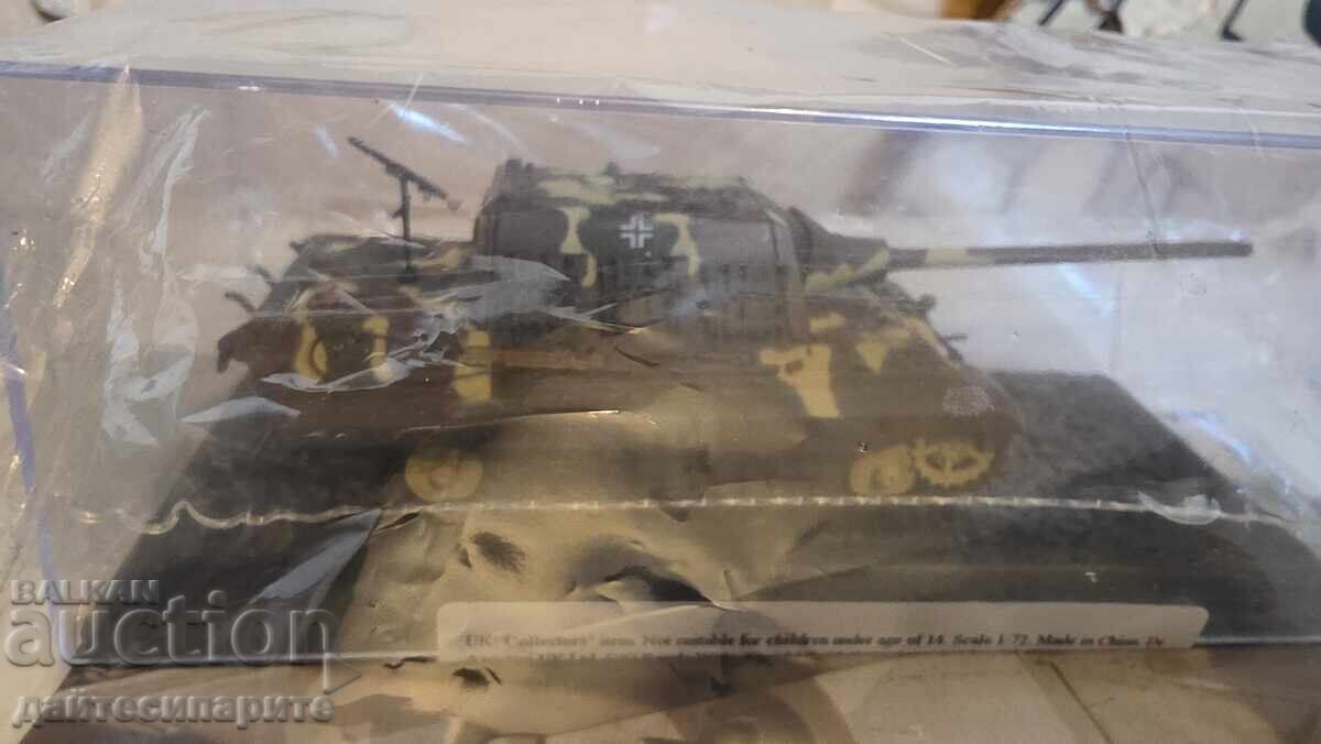 Demolition and Model Panzer Tiger with price 40.00 BGN | € 20.45