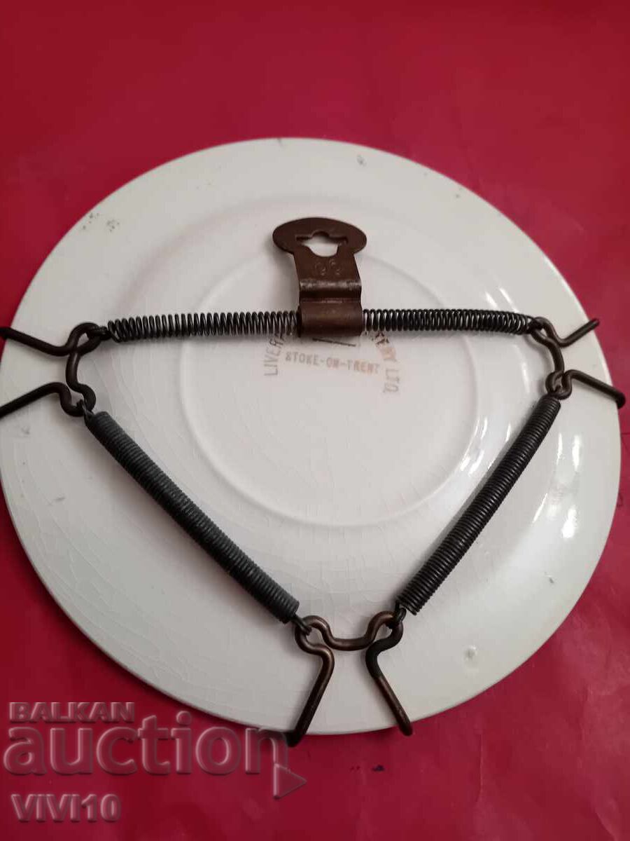 Licitație Farfurie din porțelan vechi, 12cm Licitație Farfurie din porțelan vechi, 12cm