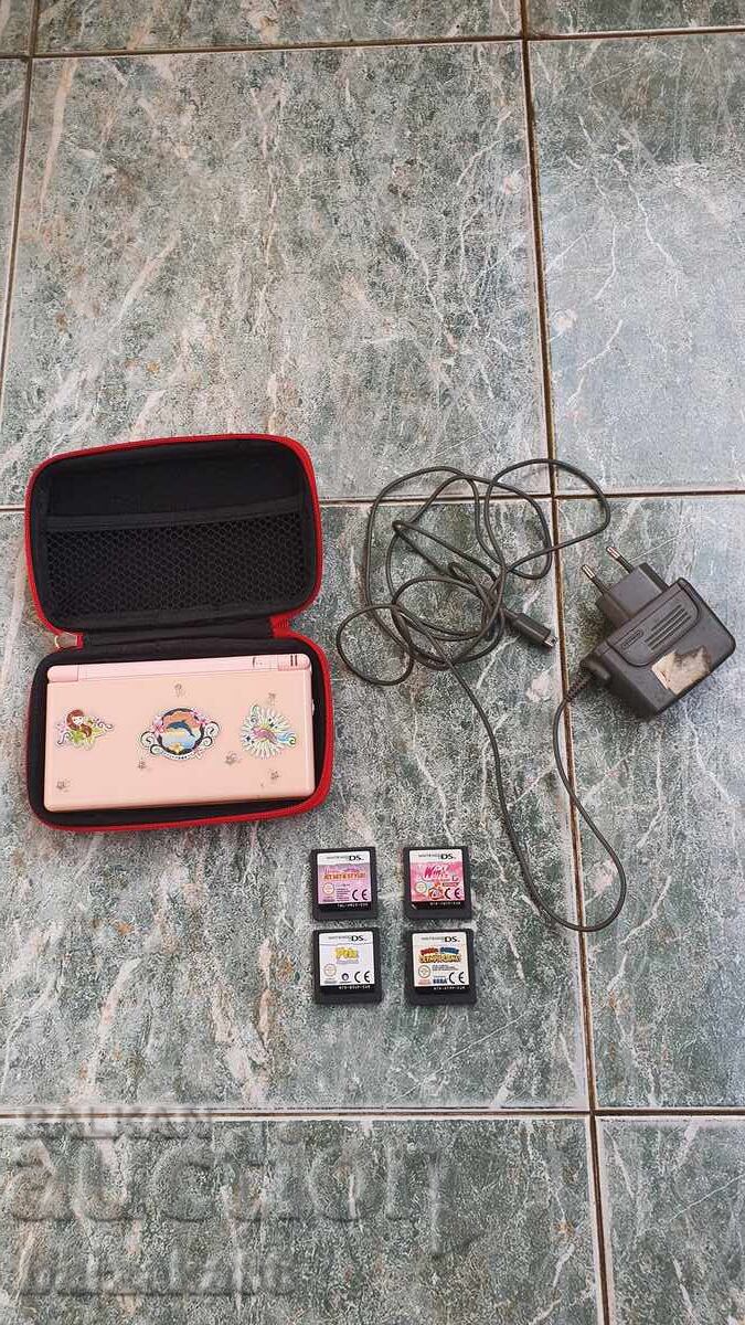 Nintendo DS LITE + Jocuri + Husă + Încărcător Nintendo DS LITE + Jocuri + Husă + Încărcător