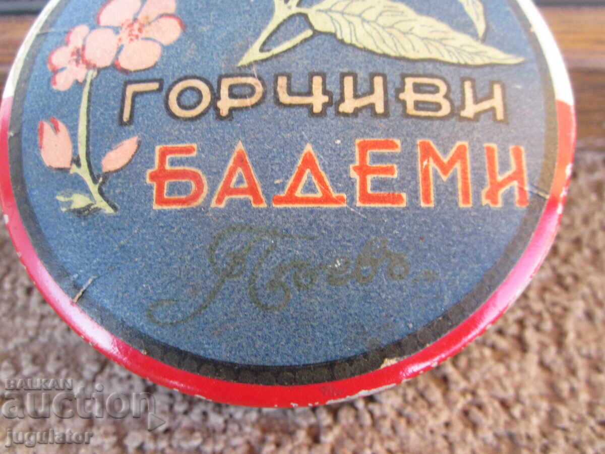 Delivery of Kingdom of Bulgaria antique box of bitter almond cream Peev' Delivery of Kingdom of Bulgaria antique box of bitter almond cream Peev'