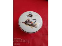 Cutie veche din porțelan pentru bijuterii