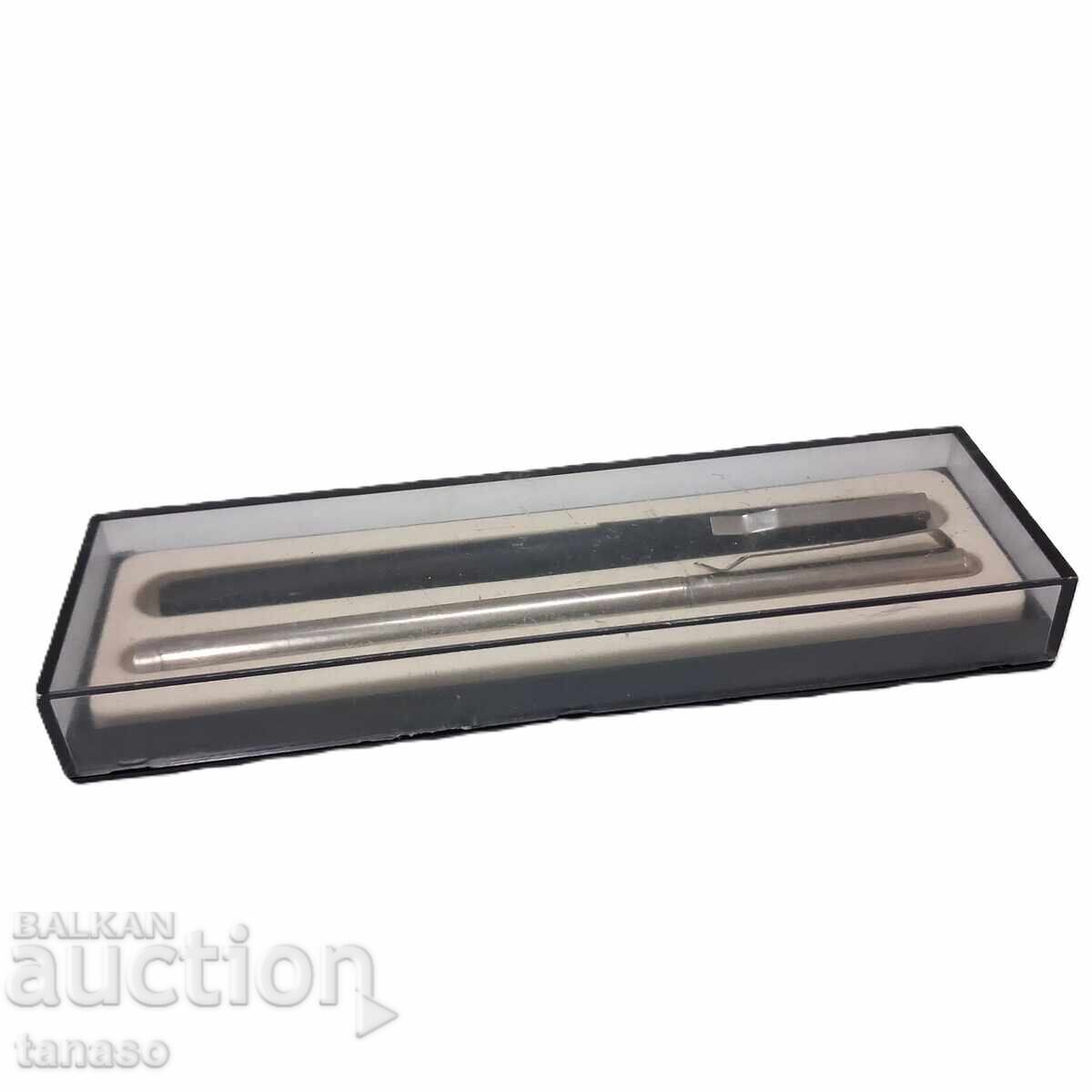 Pixuri de lux din perioada socialistă (1.3) cu preț 25.00 BGN | € 12.78 Pixuri de lux din perioada socialistă (1.3) cu preț 25.00 BGN | € 12.78