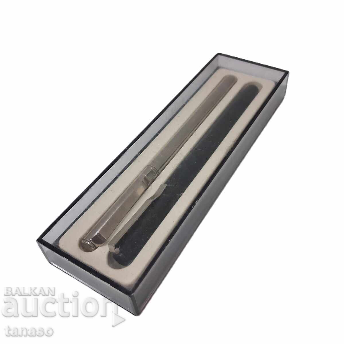 Pixuri de lux din perioada socialistă (1.3) Pixuri de lux din perioada socialistă (1.3)