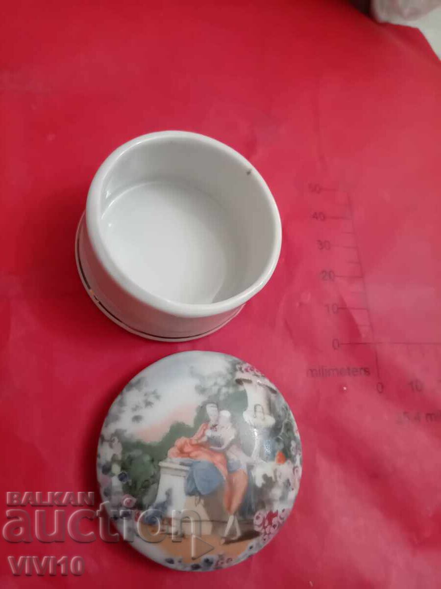 Αρχαίο κουτί κοσμημάτων με τιμή 20.00 BGN | € 10.23