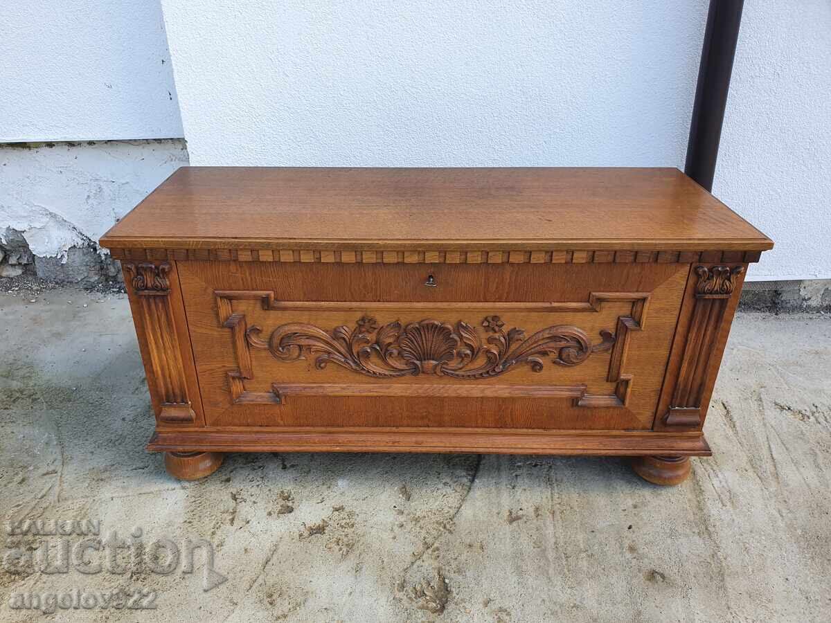 Beautiful vintage wooden chest of drawers!!! Beautiful vintage wooden chest of drawers!!!