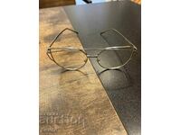 Ochelari fără dioptrii