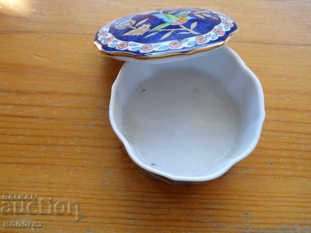 Licitație Cutie de porțelan pentru bijuterii - Japonia