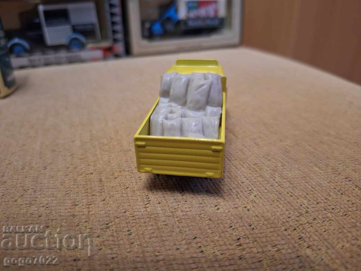 ,моделче на GORGI BRITAIN - 5 ,моделче на GORGI BRITAIN - 5