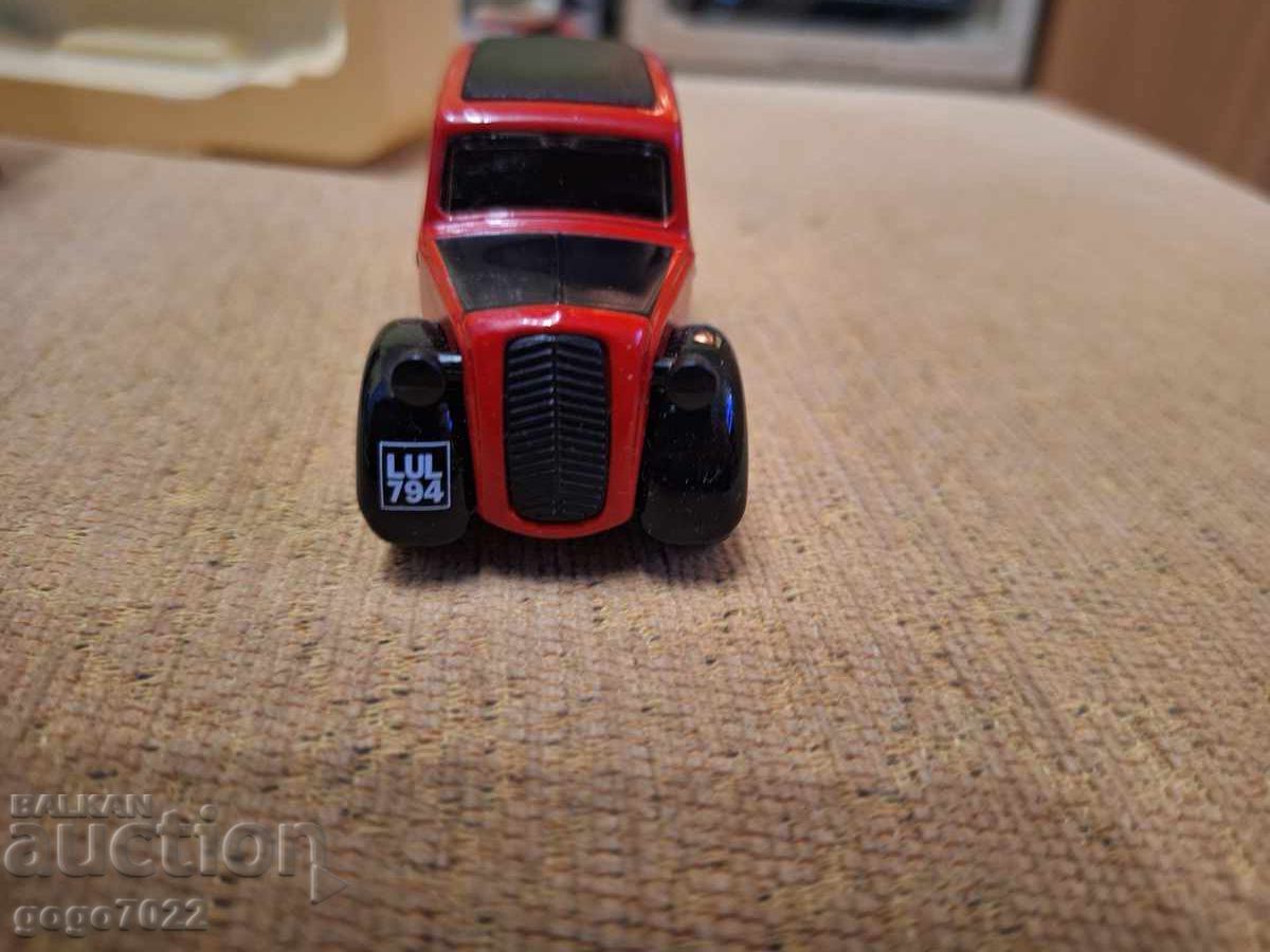 LLEDO ENGLAND Model Car - 5 LLEDO ENGLAND Model Car - 5