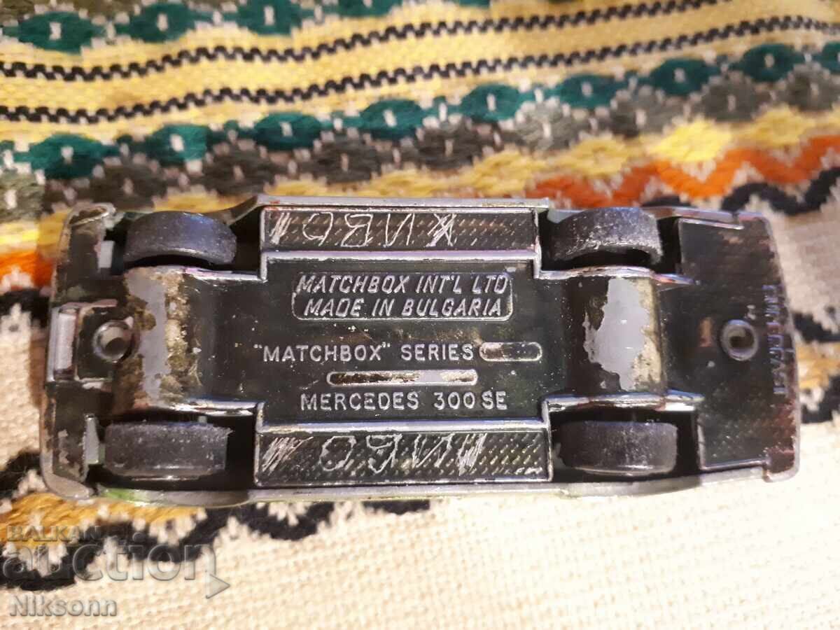 Matchbox Bulgaria Mercedes 300 SE - 5