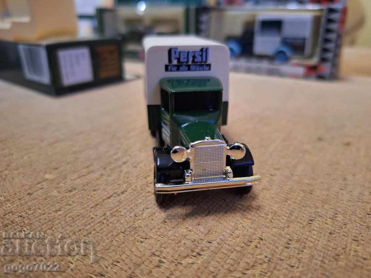 LLEDO ENGLAND Model Car - 5 LLEDO ENGLAND Model Car - 5