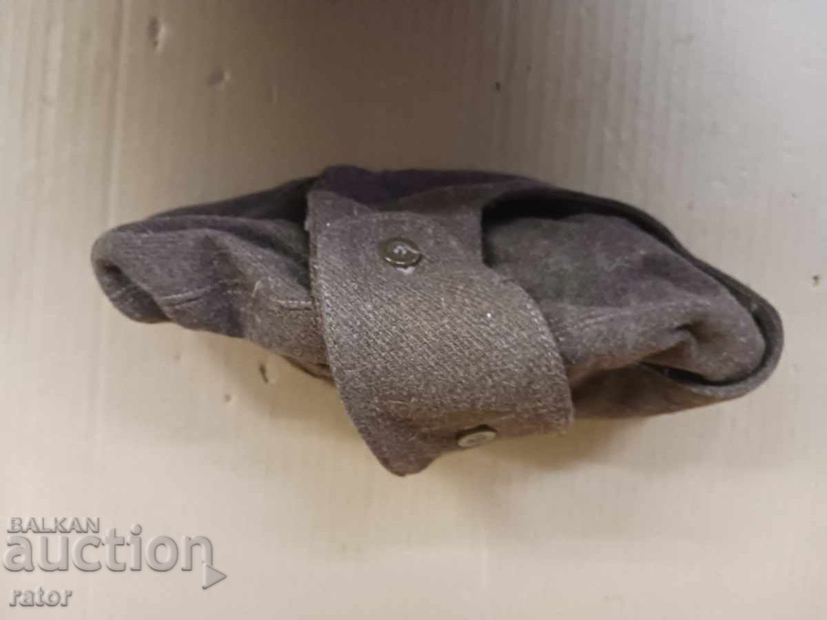 Livrarea Căciulă militară veche de iarnă, șapcă, uniformă BNA, NRB